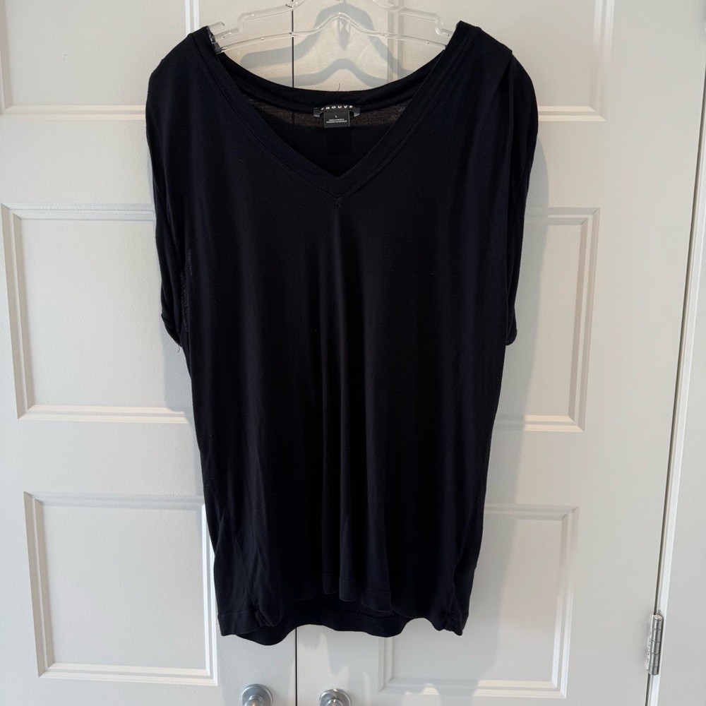 TROUVE Black V-Neck Women's Top - SIZE LARGE